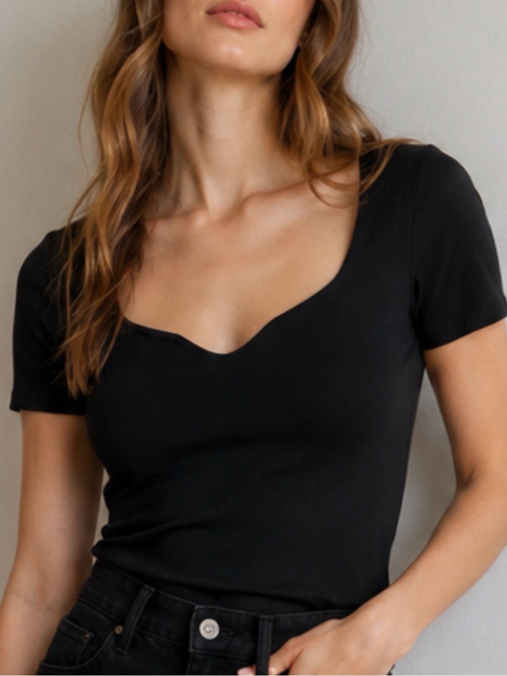 Dynamic LA (Skims style ) Women's Black Sweetheart Neck Short Sleeve Top